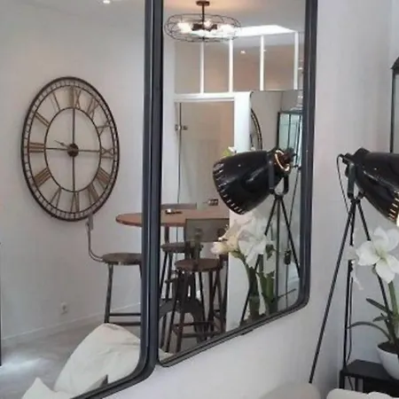Magnifique En Rdc Cour Sans Vis A Vis 5mn Apartment
