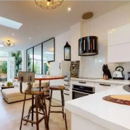 Appartement Magnifique En Rdc Cour Sans Vis à Vis 5mn *