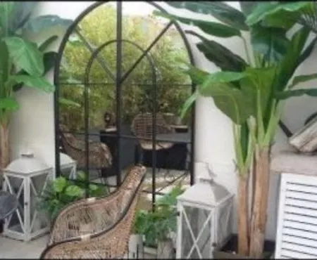 Magnifique En Rdc Cour Sans Vis à Vis 5mn Bandol